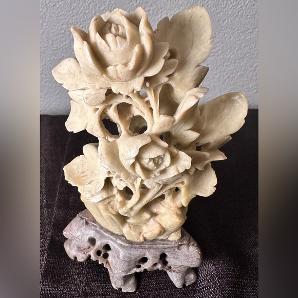 Other - Vintage Chinese Hand Carved Floral Top and Base Soapstone Figurine Statue Signed